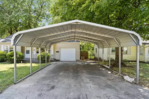 518 W Catalpa St, Springfield, MO 65807 photo 3