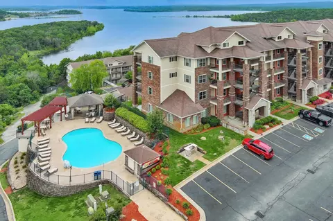200 Majestic Dr #208, Branson, MO 65616