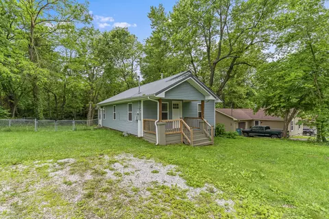 1130 W Kerr St, Springfield, MO 65803 photo 2
