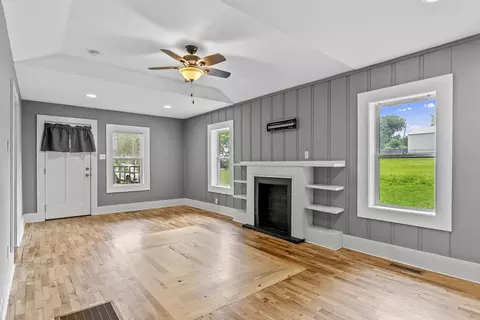1130 W Kerr St, Springfield, MO 65803 photo 7