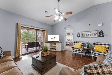 350 S Wildwood Dr #B-11, Branson, MO 65616
