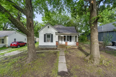 2116 N Campbell Ave, Springfield, MO 65803 photo 1