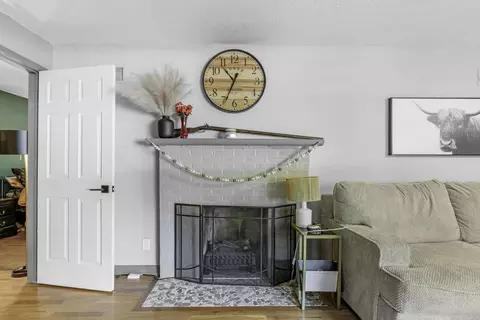 608 W University St, Springfield, MO 65807 photo 9