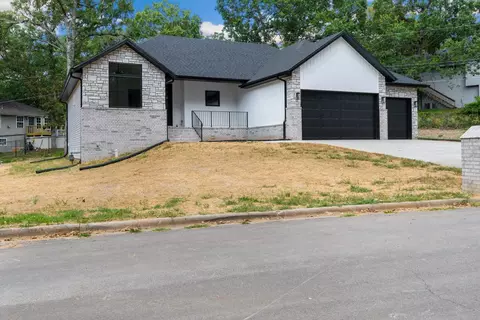 1239 W Arlington Ct, Springfield, MO 65803 photo 2