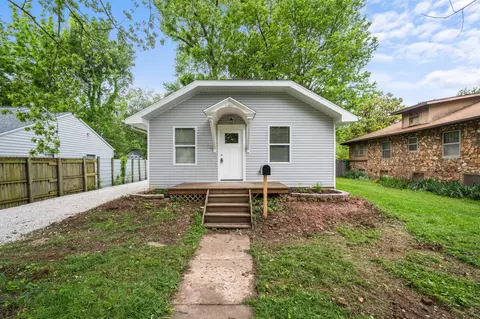 1211 S Pennsylvania Ave, Springfield, MO 65807 photo 2