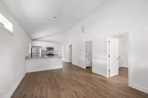 1211 S Pennsylvania Ave, Springfield, MO 65807 photo 6