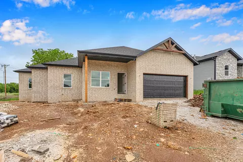 920 Berry Ln, Willard, MO 65781 photo 1