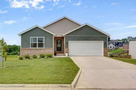 1132 E Lakota St, Nixa, MO 65714 photo 1