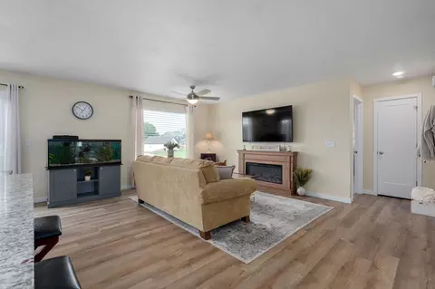 1132 E Lakota St, Nixa, MO 65714 photo 8