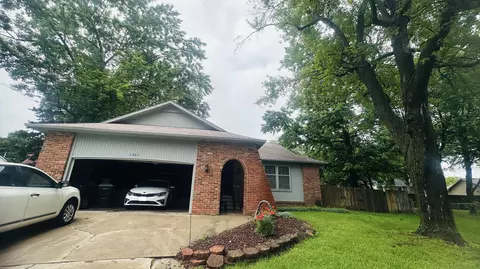 1361 E Dunkirk St, Springfield, MO 65804 photo 1