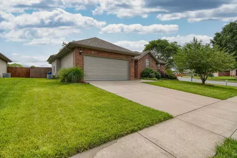 780 S Timber Ridge Dr, Nixa, MO 65714 photo 4
