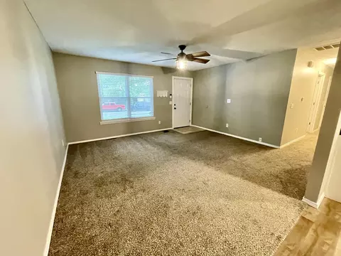 709 E Scott Wayne Dr, Nixa, MO 65714 photo 2