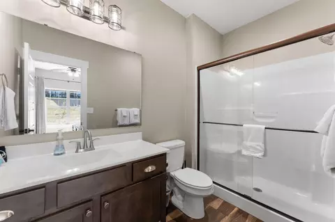 Bath - 440 Lake Front Dr, Branson, MO 65616 photo 10 of 10