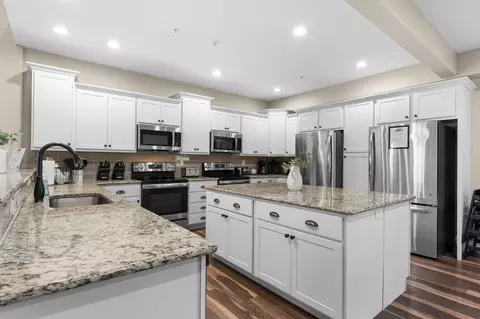 Kitchen - 440 Lake Front Dr, Branson, MO 65616 photo 1 of 3