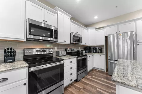 Kitchen - 440 Lake Front Dr, Branson, MO 65616 photo 3 of 3