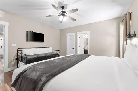 Bedroom - 440 Lake Front Dr, Branson, MO 65616 photo 9 of 19