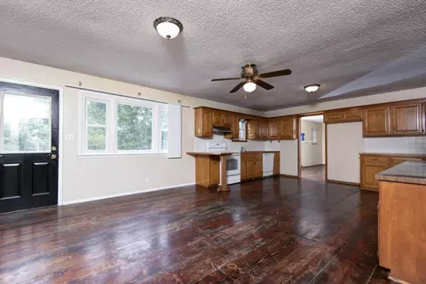 801 N 11th Ave, Ozark, MO 65721 photo 7