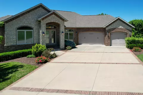 275 Split Rock Dr, Hollister, MO 65672