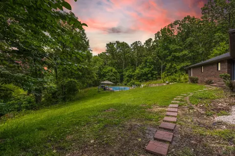 401 Honeysuckle Dr, Marshfield, MO 65706 photo 1