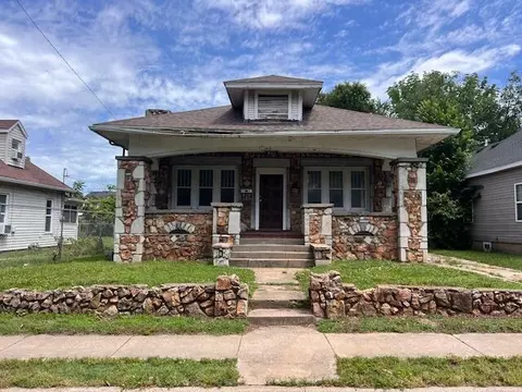 935 W Brower St, Springfield, MO 65802 photo 1
