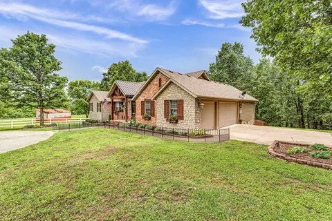 2029 Moon Valley Rd, Ozark, MO 65721 photo 3