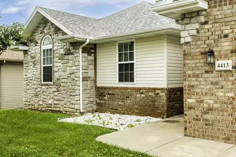 4413 N Branavy Ave, Springfield, MO 65803 photo 2