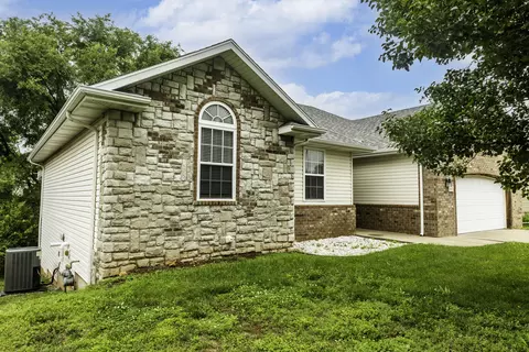 4413 N Branavy Ave, Springfield, MO 65803 photo 4