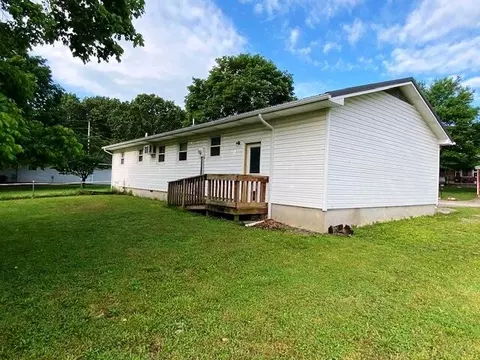 1208 Oak Ridge Dr, Aurora, MO 65605 photo 5