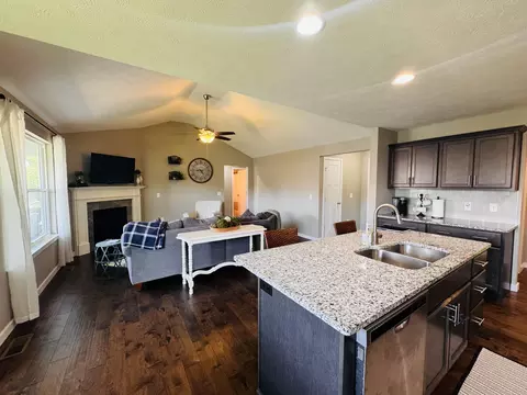 607 E Selby Dr, Nixa, MO 65714 photo 3