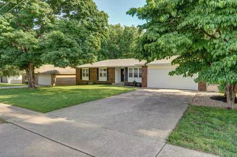 1325 E Lakewood St, Springfield, MO 65804 photo 3