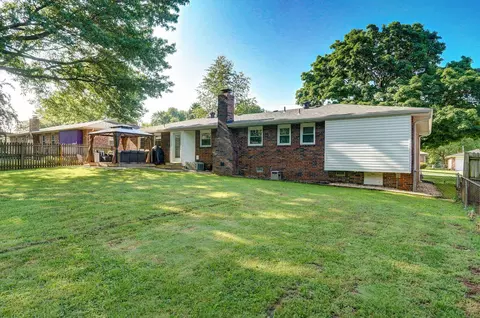 1325 E Lakewood St, Springfield, MO 65804 photo 31