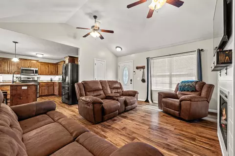 208 Dixie Ave, Clever, MO 65631 photo 7