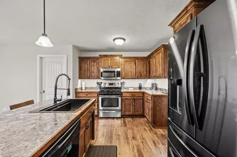 208 Dixie Ave, Clever, MO 65631 photo 8