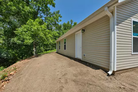 302 E College St, Crane, MO 65633 photo 21
