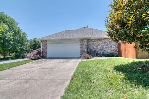 5071 S Wanda Gray Ave, Springfield, MO 65810 photo 2