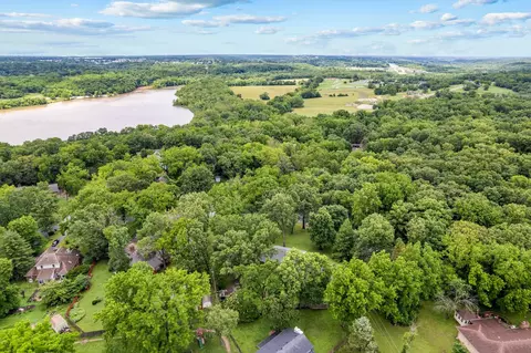2538 E Wildwood Rd, Springfield, MO 65804 photo 9