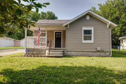 2718 E Blaine St, Springfield, MO 65803