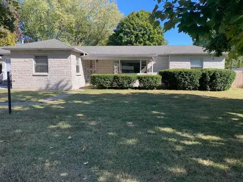 2166 S Lone Pine Ave, Springfield, MO 65804 photo 1