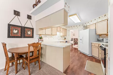 Kitchen - 200 Eagle Pointe Dr, Branson, MO 65616 photo 3 of 4