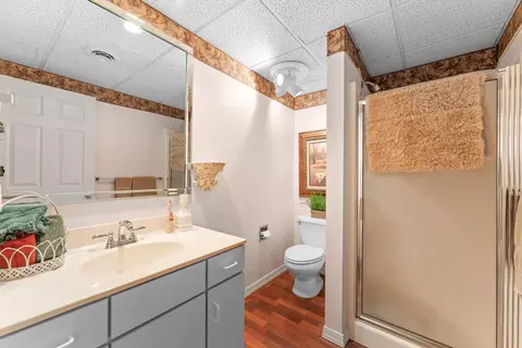 Bath - 200 Eagle Pointe Dr, Branson, MO 65616 photo 4 of 5
