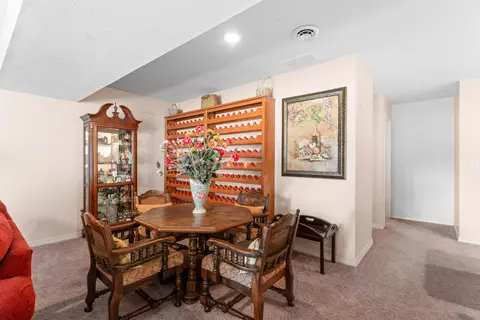 Dining - 200 Eagle Pointe Dr, Branson, MO 65616 photo 2 of 2
