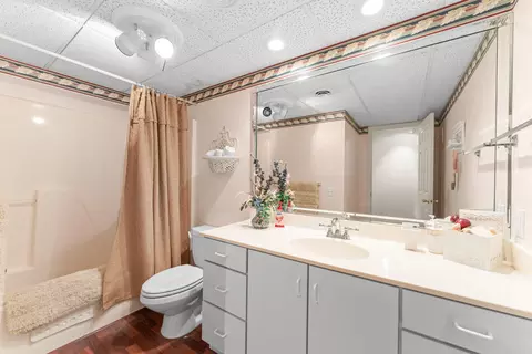 Bath - 200 Eagle Pointe Dr, Branson, MO 65616 photo 5 of 5