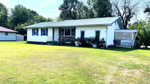 Exterior - 113 Circle Dr, Monett, MO 65708 photo 2 of 4