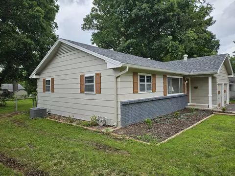 1955 S Fort Ave, Springfield, MO 65807 photo 3