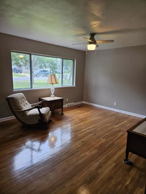 1955 S Fort Ave, Springfield, MO 65807 photo 5