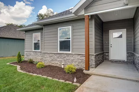 1442 N Collins Dr, Republic, MO 65738 photo 4