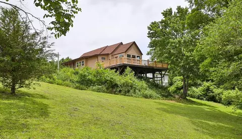 311 College St, Crane, MO 65633