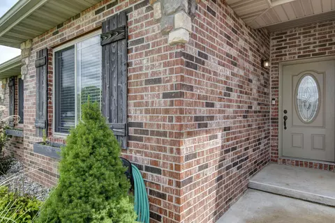 4528 Somerset Dr, Battlefield, MO 65619 photo 4