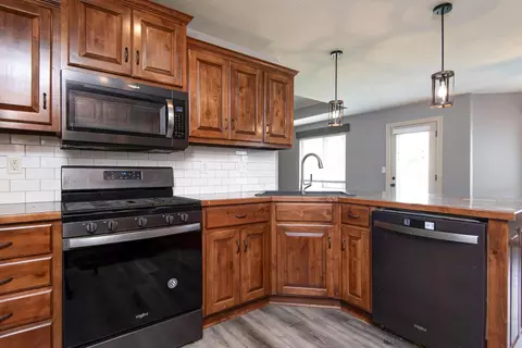 4528 Somerset Dr, Battlefield, MO 65619 photo 10