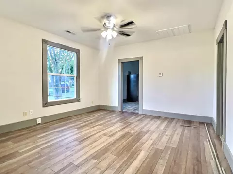 908 3rd St, Monett, MO 65708 photo 6
